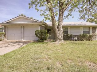 1616 E Shore Dr, Dallas, TX 75217