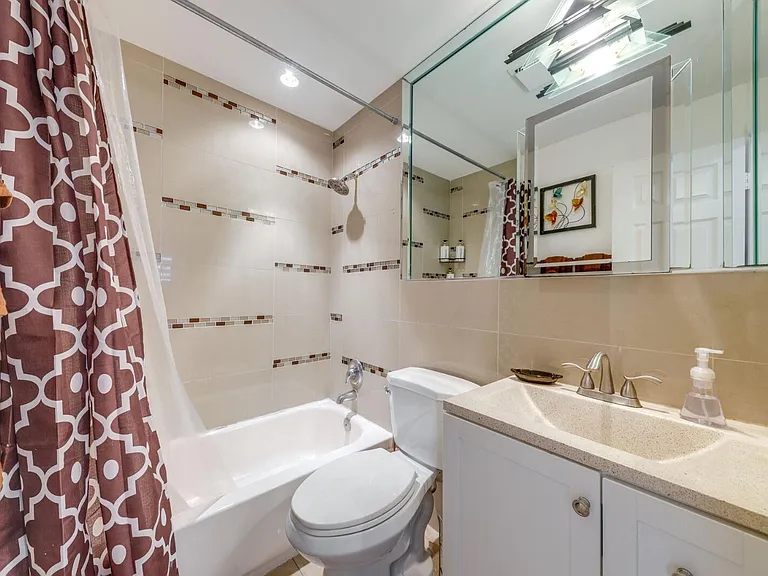 3609 SW 58th Ave — Photo 17