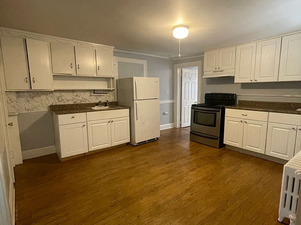 1st image of 51 Spring St APT 1R