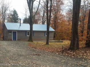 106 Mountain Rd, Union Dale, PA 18470