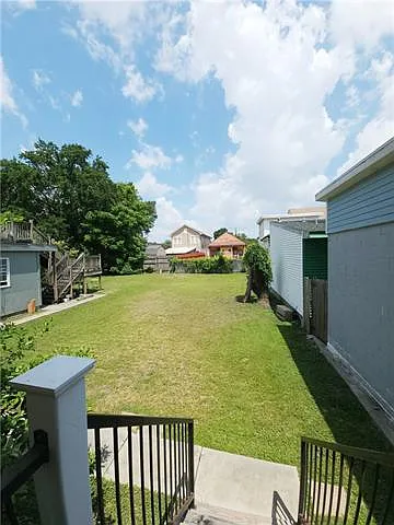 421 S Lopez St #B — Photo 9