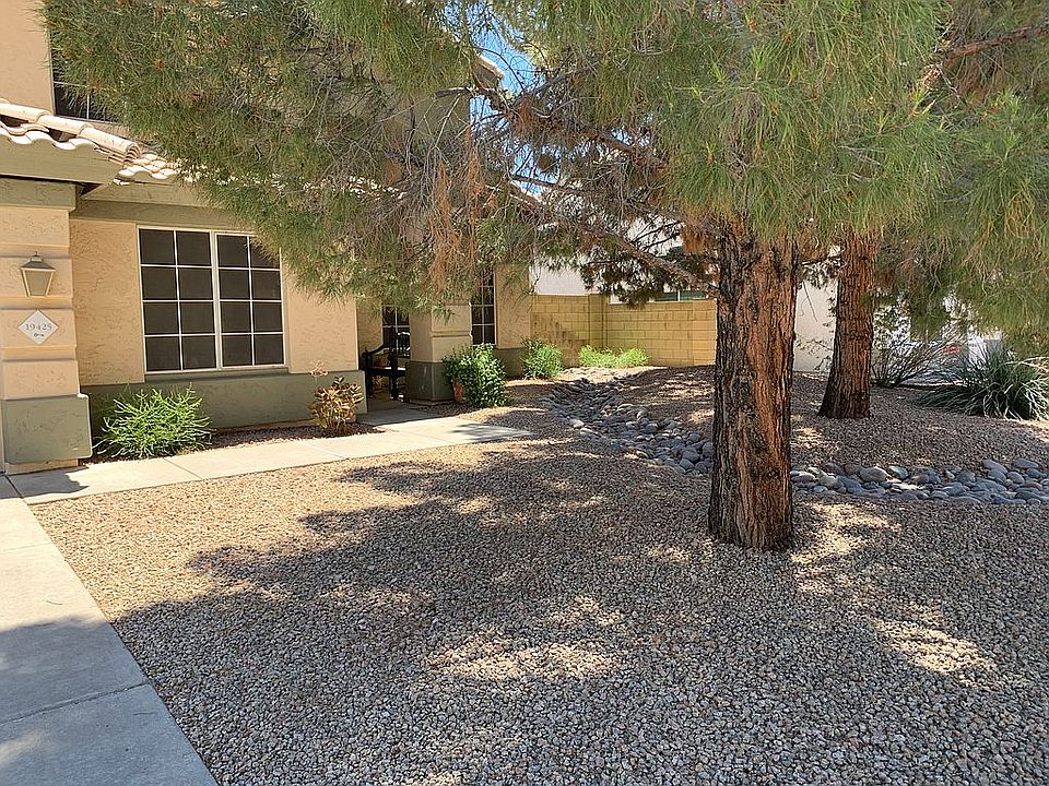 4 bed 3 bath 2,325 sq ft
