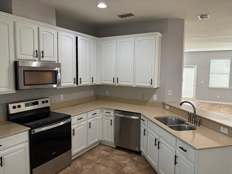 12979 Calderdale Ave — Photo 9