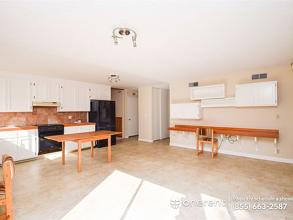 3rd image of 3140 Dow Dr