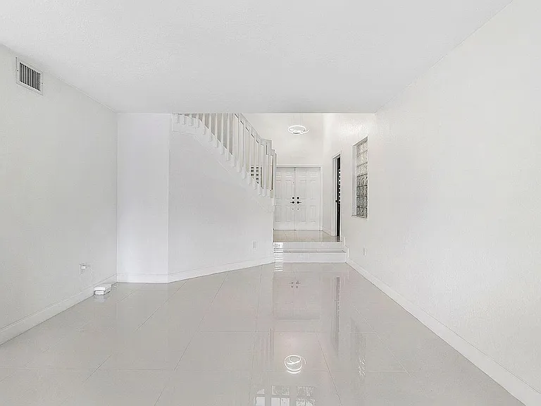3923 SW 169th Ter — Photo 33