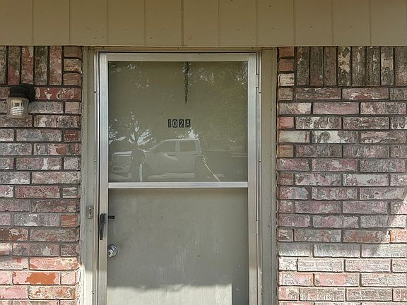 2nd image of 102 Maple Dr #A