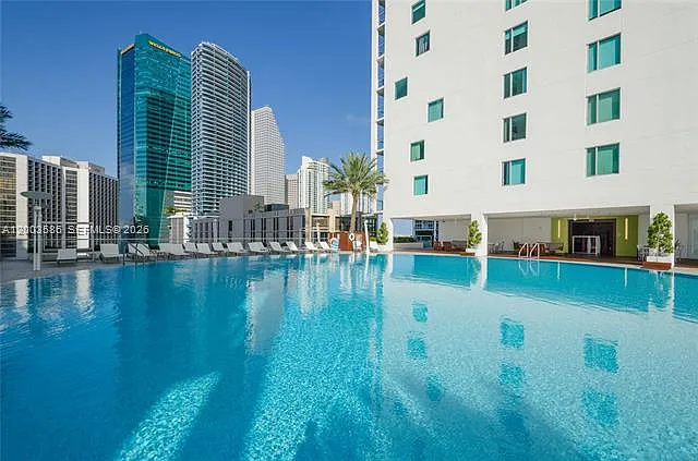 500 Brickell Ave — Photo 38