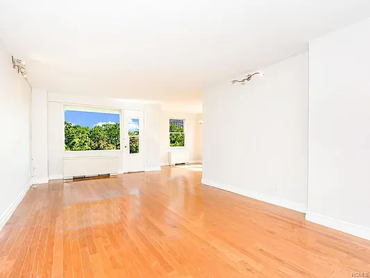 Sold by Re/Max In The City | media 1