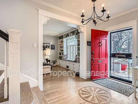 4th image of 500 N Franklin St