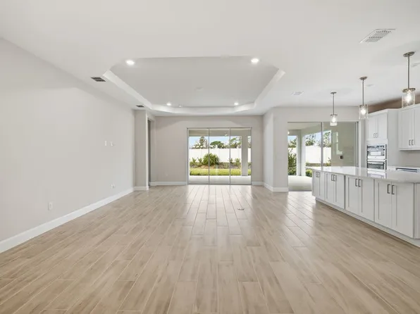 3863 Figliolia Way, Wesley Chapel, FL 33545