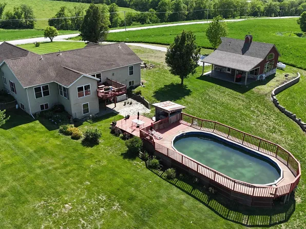 25969 295th St, Ollie, IA 52576