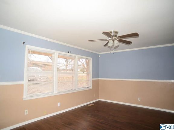 3rd image of 4612 Lakeview Dr NW
