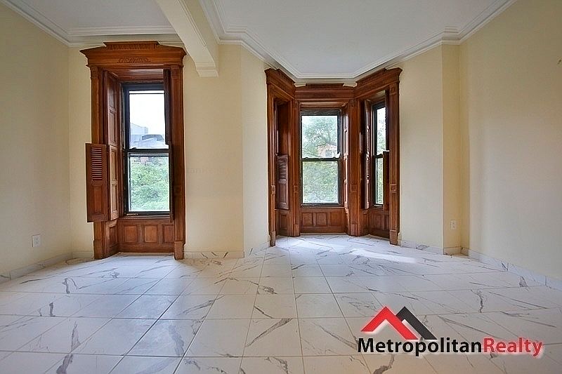 1st image of 687 10th St #2