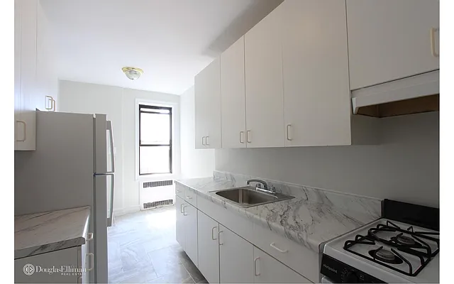 Rented by Douglas Elliman | media 11