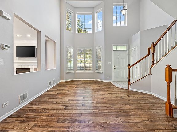 5th image of 378 Windsong Cir #378