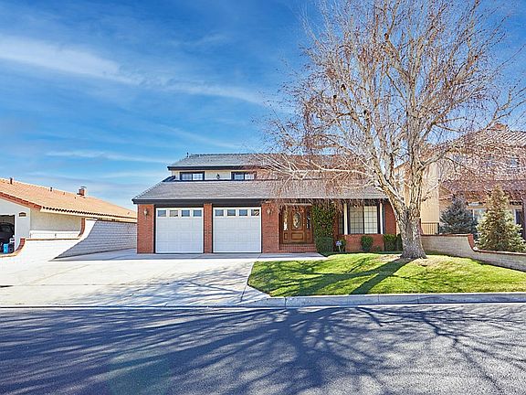 2nd image of 18445 Niagara Dr