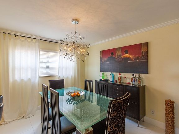 4th image of 107 Golden River Dr #107
