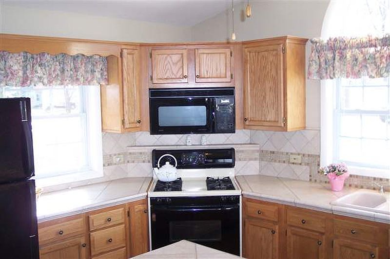 3rd image of 30 TERRY Avenue
