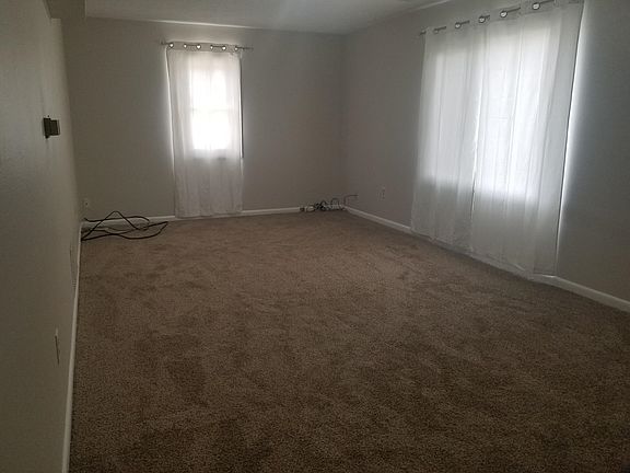 5th image of 802 1/2 S Cottonwood St