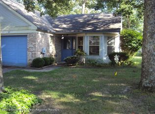 527 Petunia La No, Whiting, NJ 08759