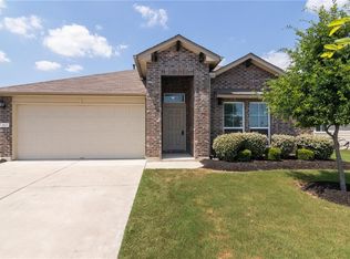 802 Mitchell Dr, Hutto, TX 78634