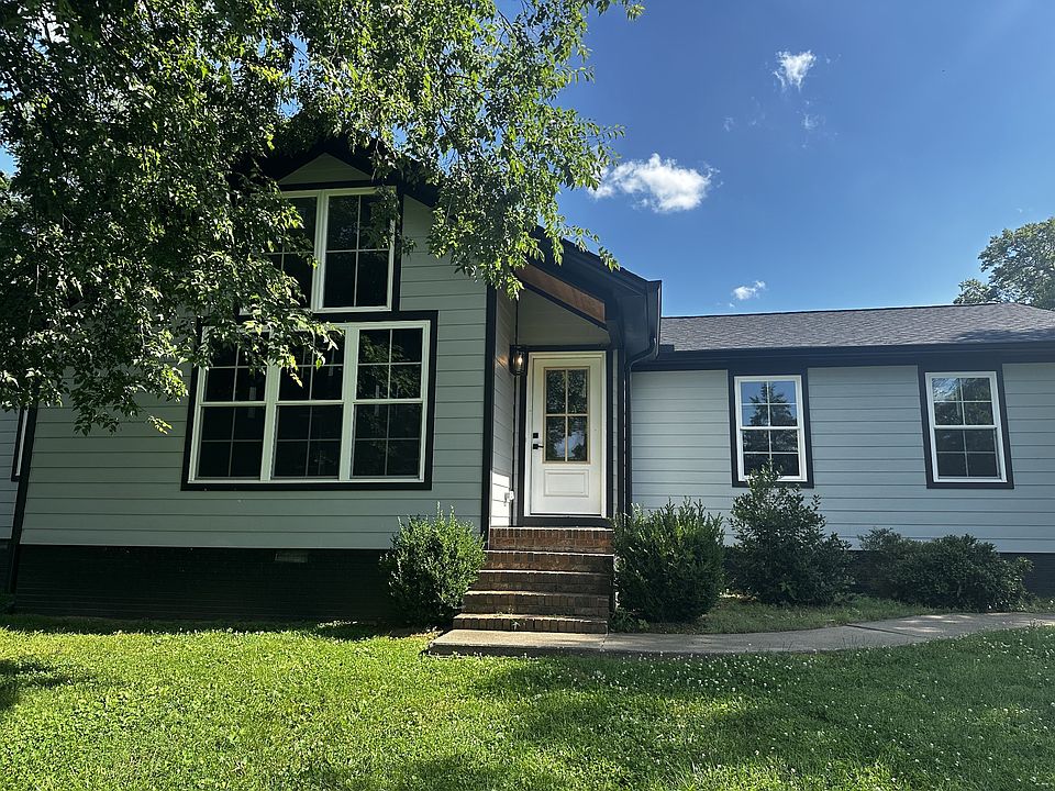 2nd image of 3194 Johnson Ln