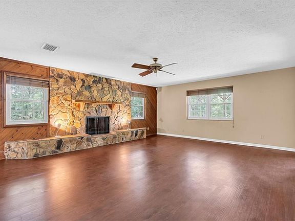 5th image of 10422 N Woodmere Rd