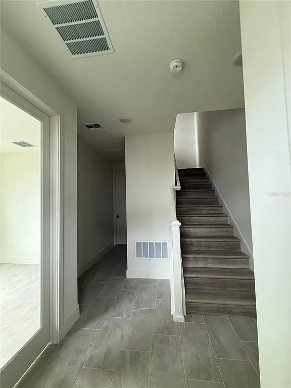 3 bed, 2.5 bath, 1846 sqft, $3,150 — Photo 3