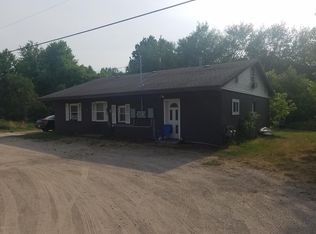 11583 Maple Island Rd, Fremont, MI 49412