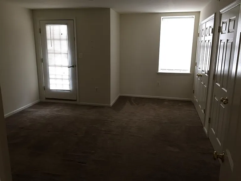 237 N 2nd St #2C — Photo 8