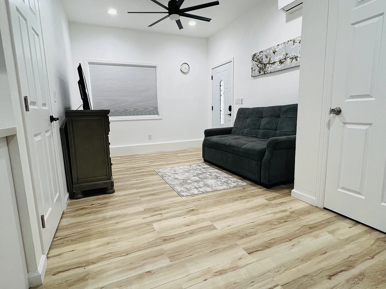 5790 Cohasset Way — Photo 4