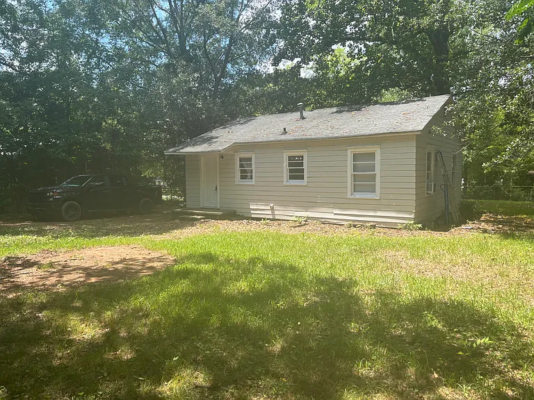 713 Congress St — Photo 11
