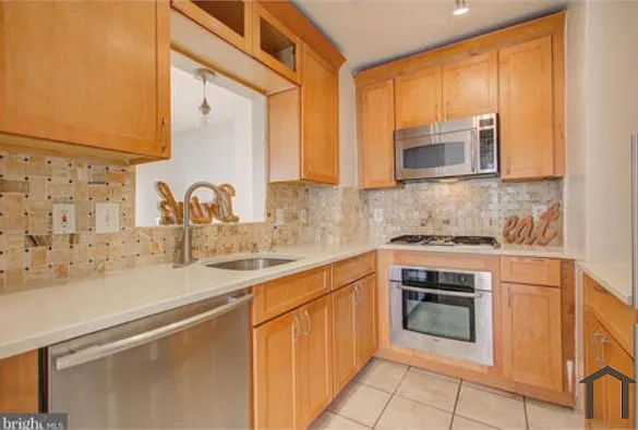 2702 Stanton Rd SE — Photo 9