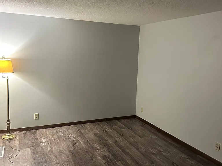 1765 Valley Dr — Photo 10