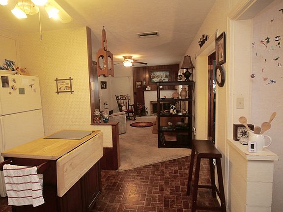 4th image of 805 Buena Vista Dr