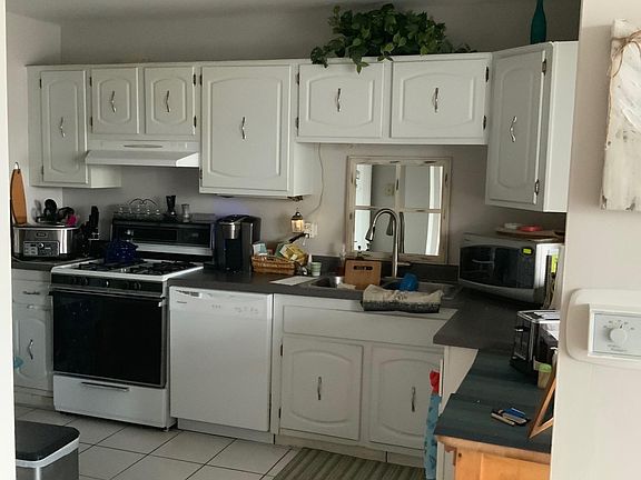 Kitchen - New stainless Samsung smart appliances not pictured