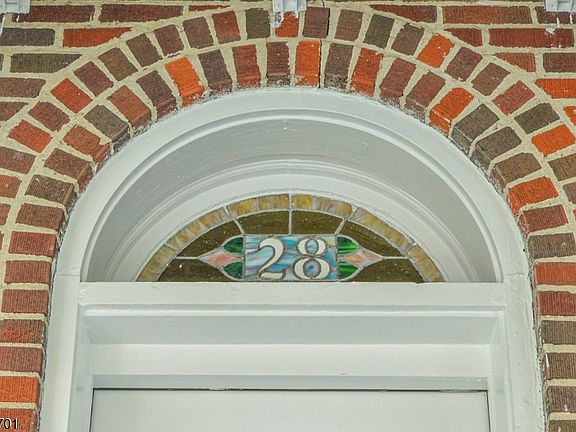 2nd image of 28 Mission St Unit 2