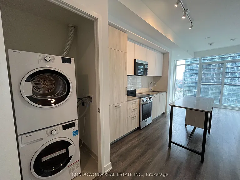65 Mutual St #1503 — Photo 10