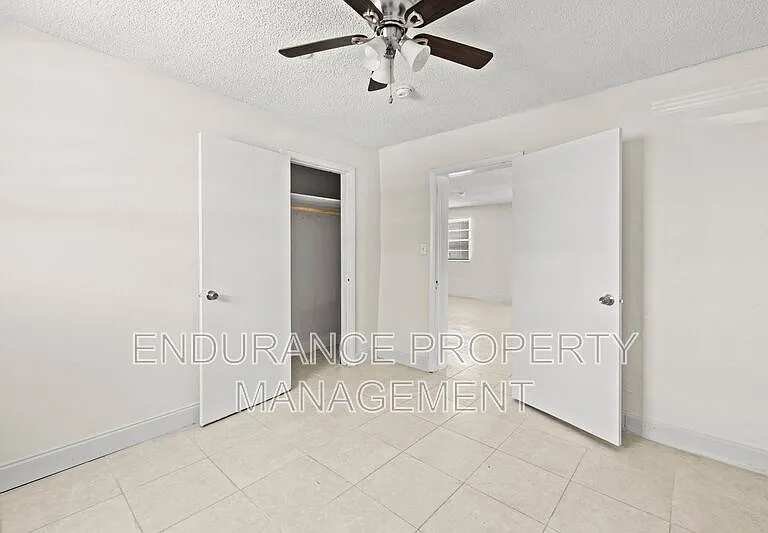 1125 W 28th St — Photo 15