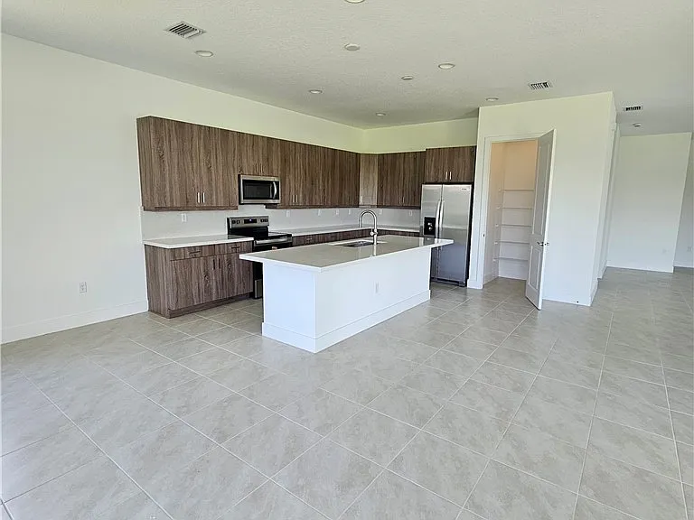 5166 Julienne Rd — Photo 4