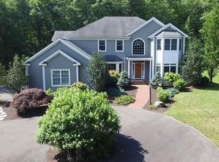 32 Russett Rd, Sandy Hook, CT 06482