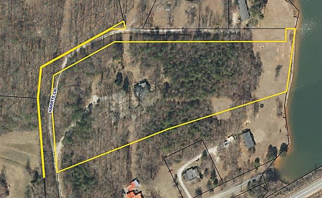 1st image of 4252 Harrys Ln