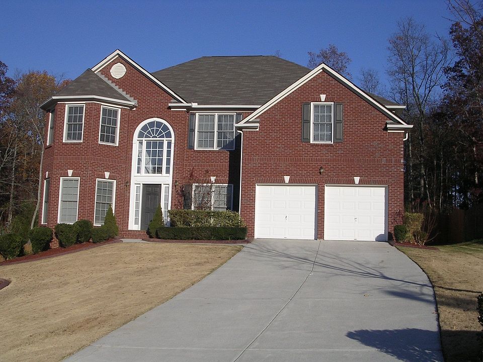 Beautiful Traditional 4 bd 2 ba