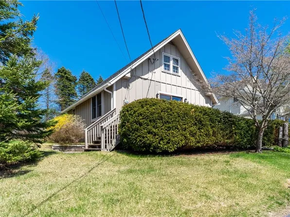 25 Westside Rd, South Kingstown, RI 02879