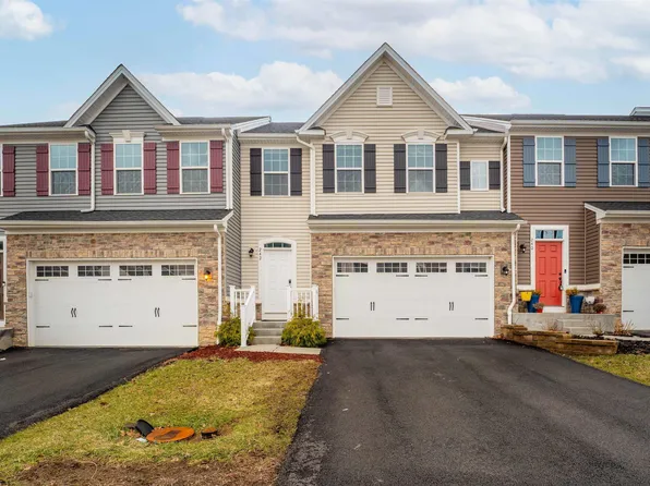 242 Stonehurst Dr, Morgantown, WV 26501