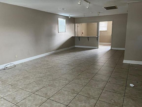 3rd image of 1009 Aris Ave