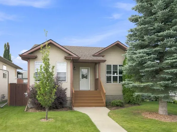 132 N Downing Close, Red Deer, AB T4R 3K1