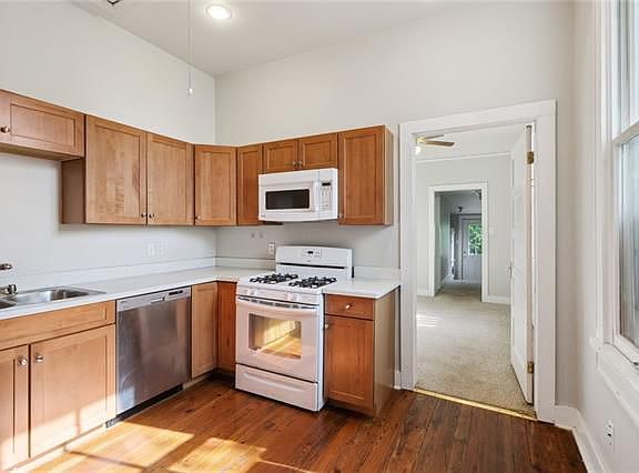 4th image of 8415 Willow St
