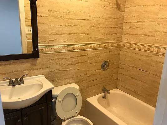 Rented by Premier Metro Realty Corp | media 54