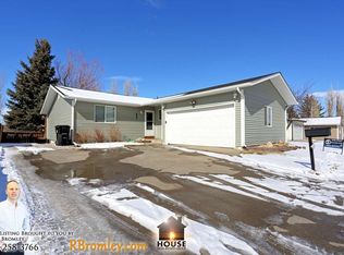 1014 Carriage Ln, Casper, WY 82609